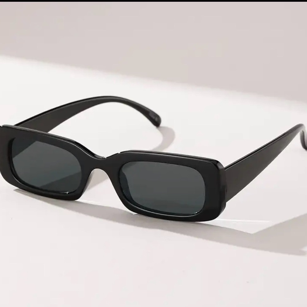 Black Rectangular Sunglasses